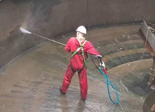 Water Tank Cleaning