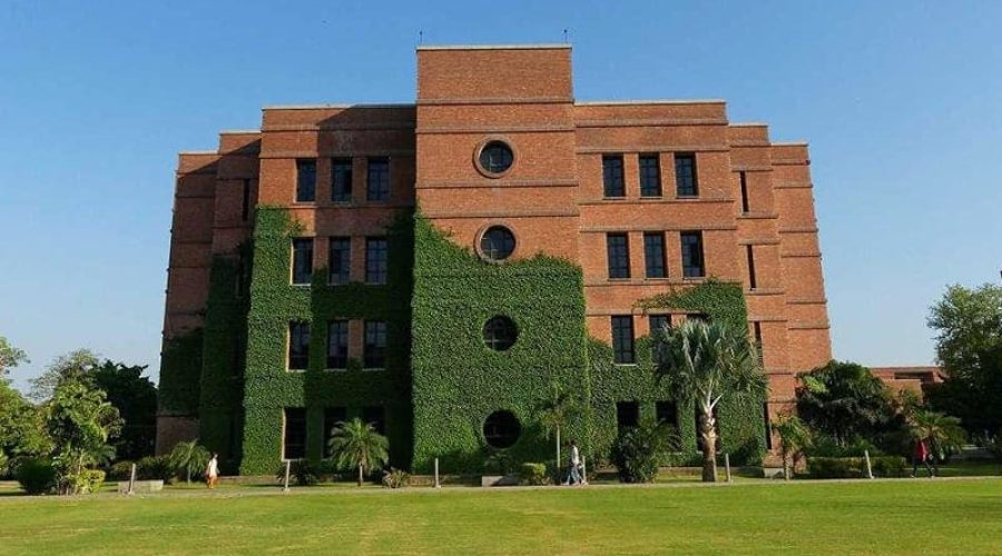Best Universities for Boys in Lahore