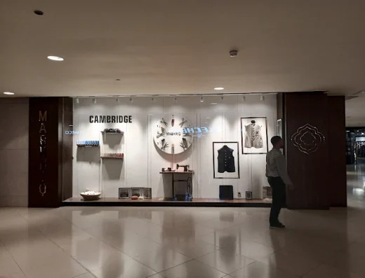 Cambridge (Dolmen Mall Clifton)